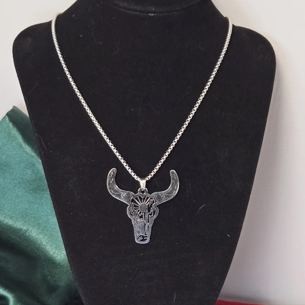 Silver Bull Skull Necklace Laser Cut Steer Head Pendant 24